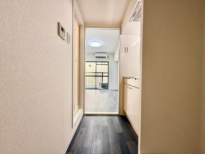 物件内観写真20　(廊下)