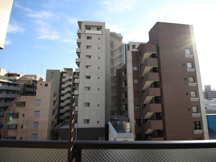 物件内観写真16　(室内からの展望)