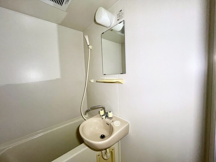 物件内観写真11　(洗面)