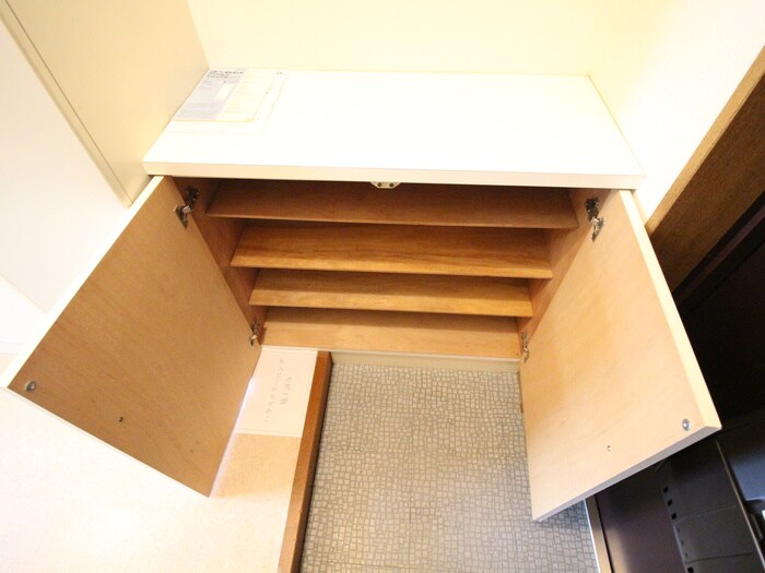 物件内観写真18　(靴箱)