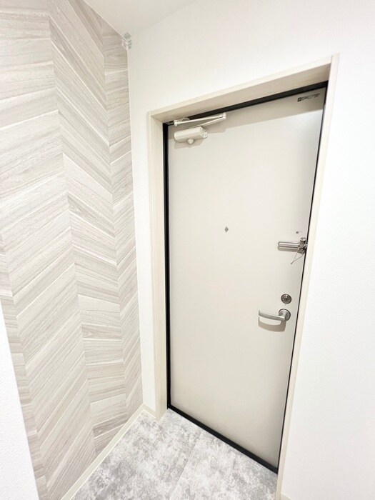 物件内観写真7　(玄関)