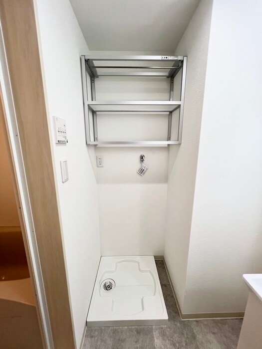 物件内観写真11　(洗濯機置場)