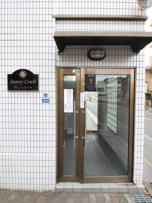 物件外観写真6　(エントランス部分)