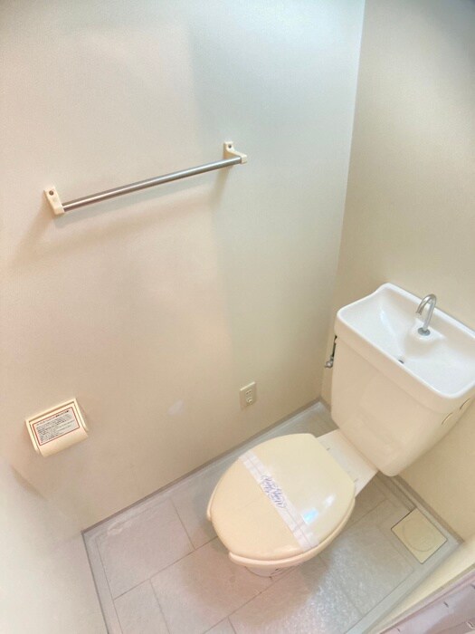 物件内観写真14　(トイレ)