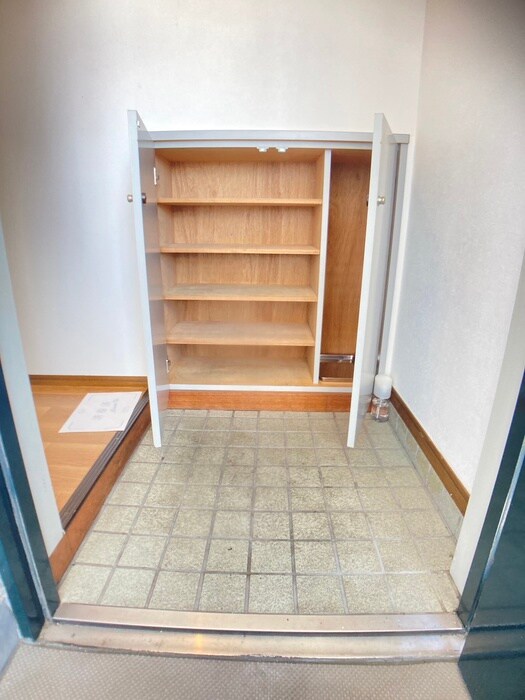 物件内観写真18　(靴箱)