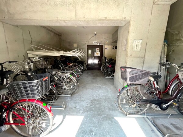 駐輪場