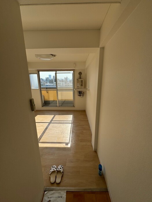 物件内観写真15　(玄関)