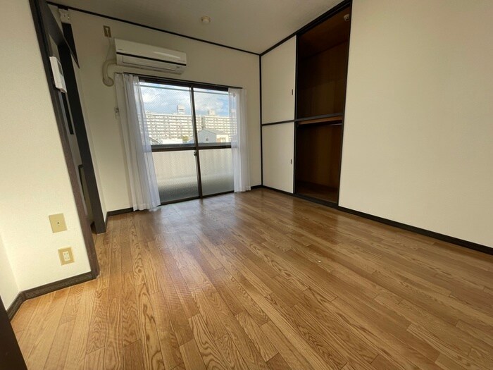 物件内観写真11　(居室)