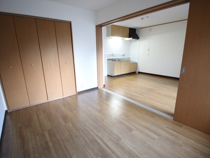 物件内観写真9　(居室)