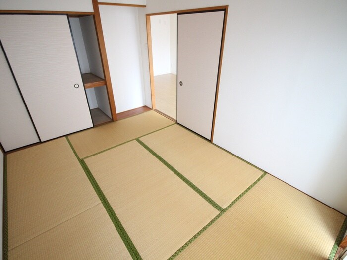 物件内観写真10　(居室)