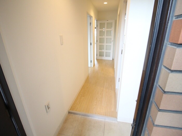 物件内観写真17　(廊下)