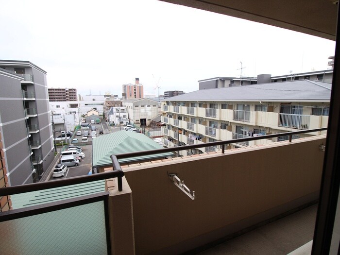 物件内観写真20　(室内からの展望)