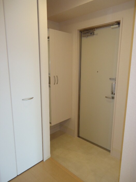 物件内観写真13　(玄関)