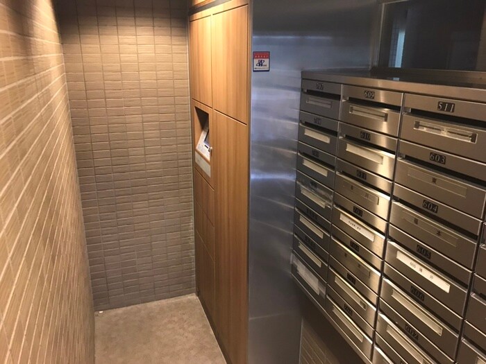 物件外観写真6　(建物設備)