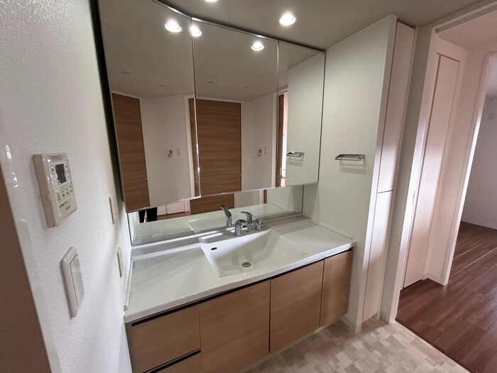 物件内観写真13　(洗面)