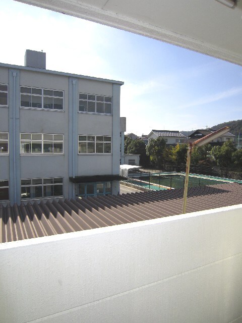 物件内観写真16　(室内からの展望)