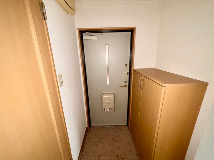 物件内観写真15　(玄関)