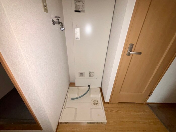 物件内観写真19　(洗濯機置場)