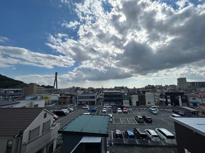 物件内観写真16　(室内からの展望)