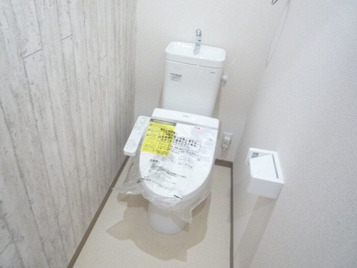 物件内観写真14　(トイレ)