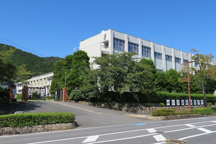 滋賀県立大津商業高等学校