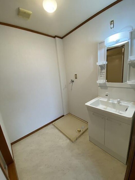 物件内観写真14　(洗濯機置場)