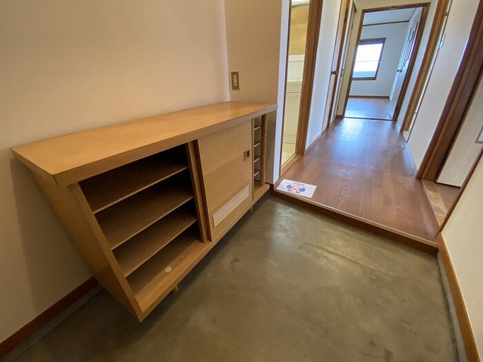 物件内観写真15　(靴箱)