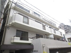荒川第三ビル外観写真