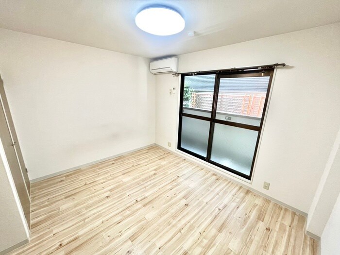 物件内観写真8　(居室)