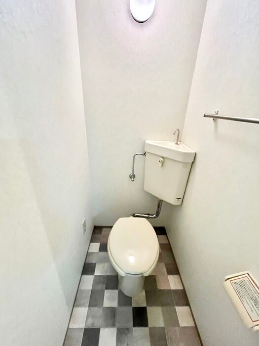 物件内観写真12　(トイレ)