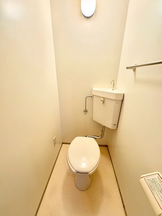 物件内観写真12　(トイレ)