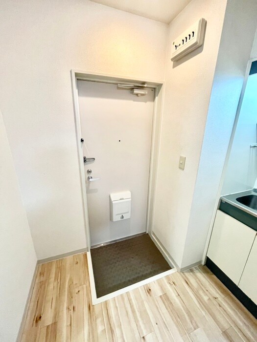 物件内観写真14　(玄関)