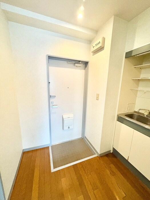 物件内観写真14　(玄関)