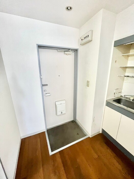 物件内観写真14　(玄関)