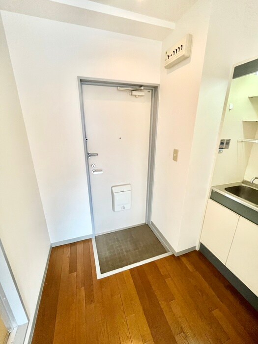 物件内観写真14　(玄関)