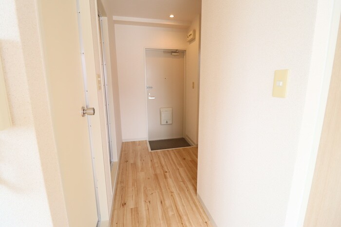 物件内観写真19　(廊下)