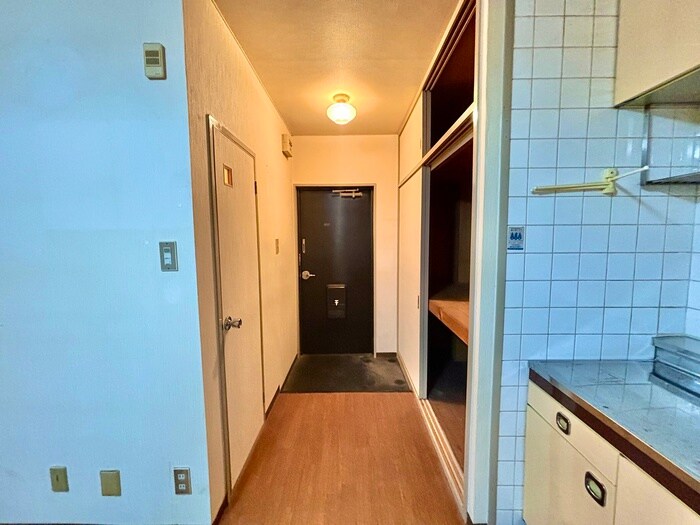 物件内観写真8　(廊下)