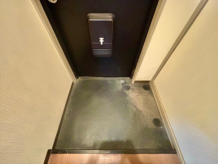 物件内観写真15　(玄関)