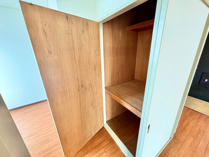 物件内観写真16　(収納)