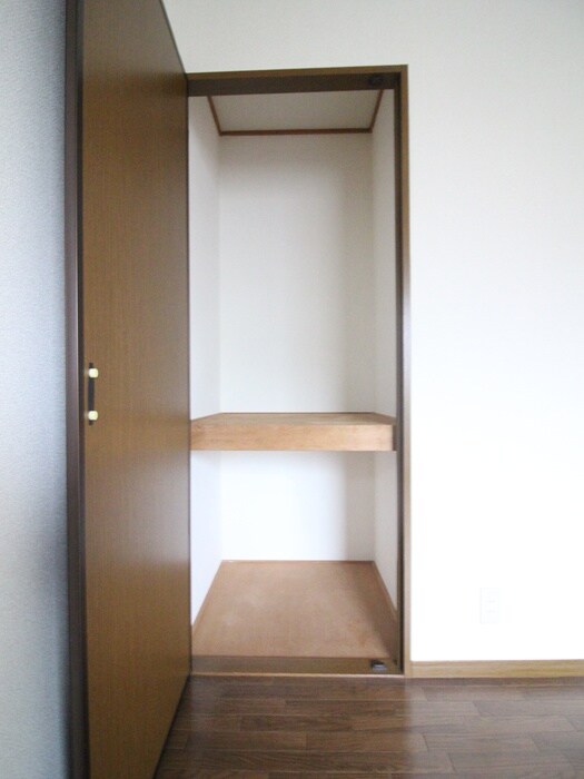 物件内観写真15　(収納)