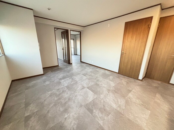 物件内観写真8　(居室)