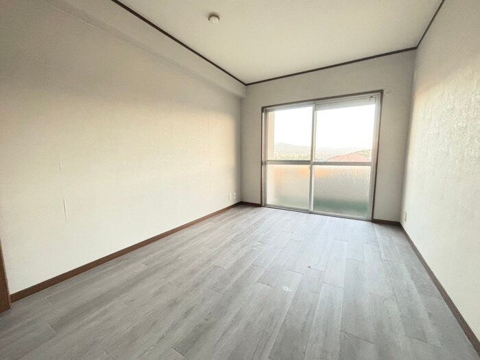 物件内観写真9　(居室)