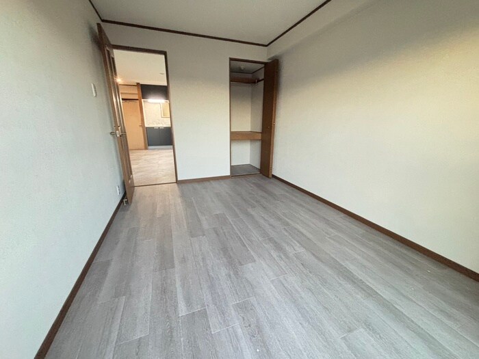 物件内観写真10　(居室)