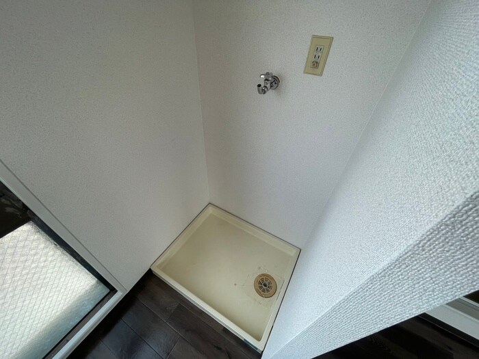 物件内観写真17　(洗濯機置場)