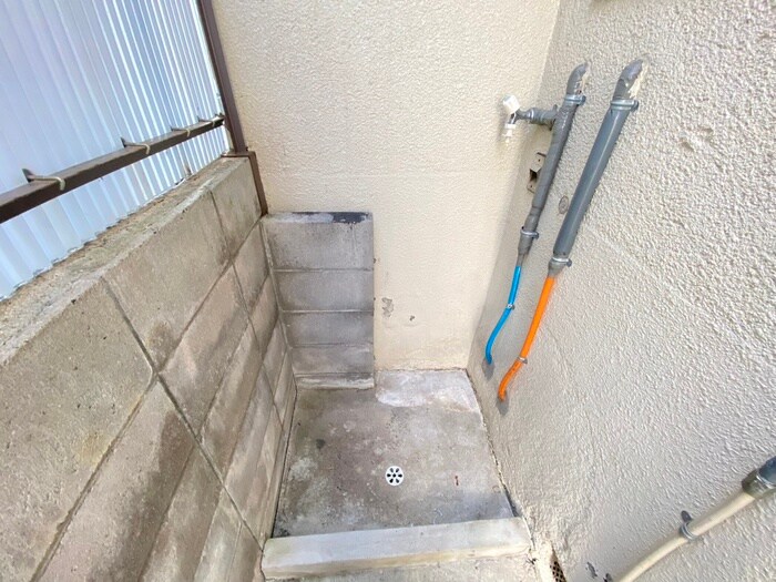 物件内観写真16　(洗濯機置場)