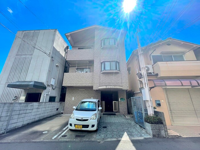 物件外観写真2　(駐車場)