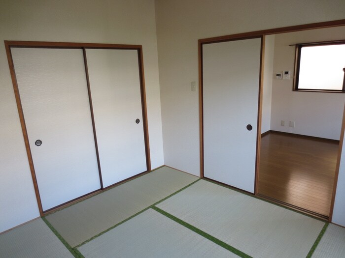 物件内観写真11　(居室)