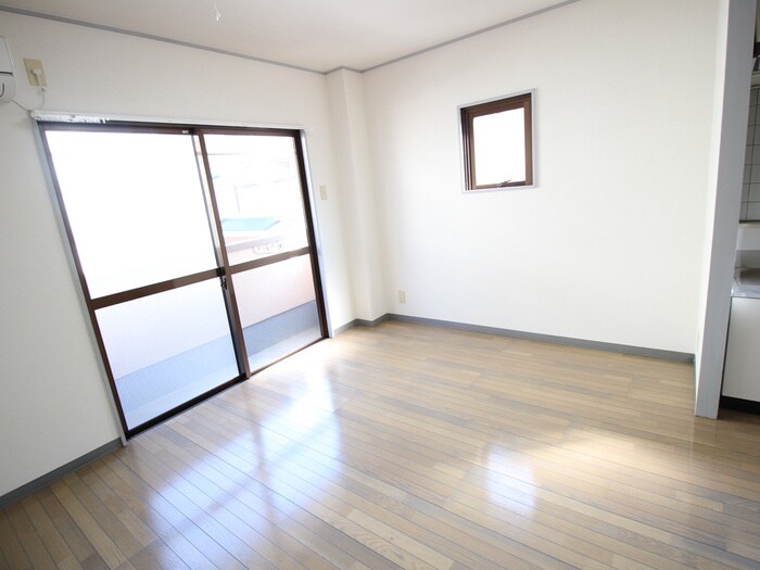 物件内観写真6　(居室)