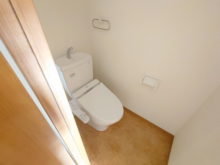 物件内観写真8　(トイレ)