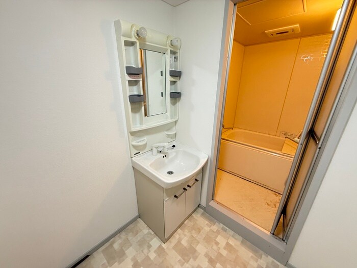 物件内観写真8　(洗面)